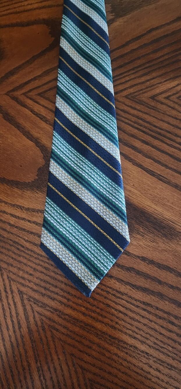 A Wemlon By Wembley Tie